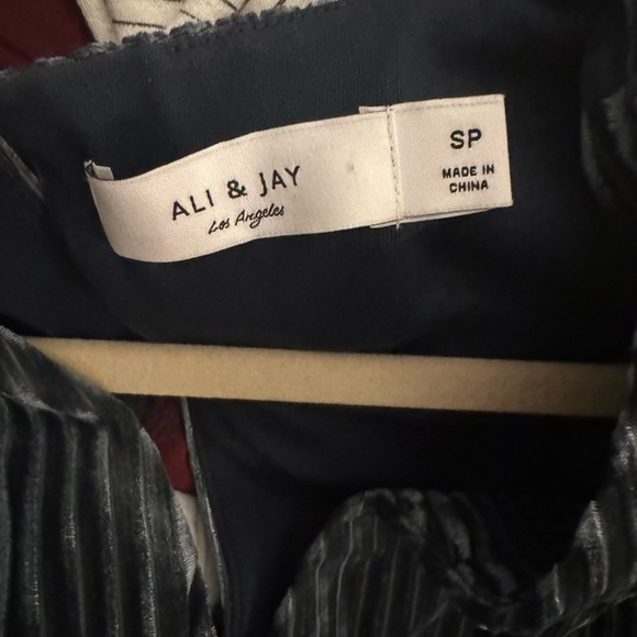 Anthropologie velvet corduroy jumpsuit - Picture 4 of 4